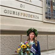 Offro lezioni private a bambini delle scuole elementari e medie nonché nelle materie umanistiche a ragazzi delle superiori.